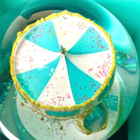 Tiffany & Co. Carousel Musical Snow Globe — Brand New in Box (Novelty Gift) - Picture 7 of 9